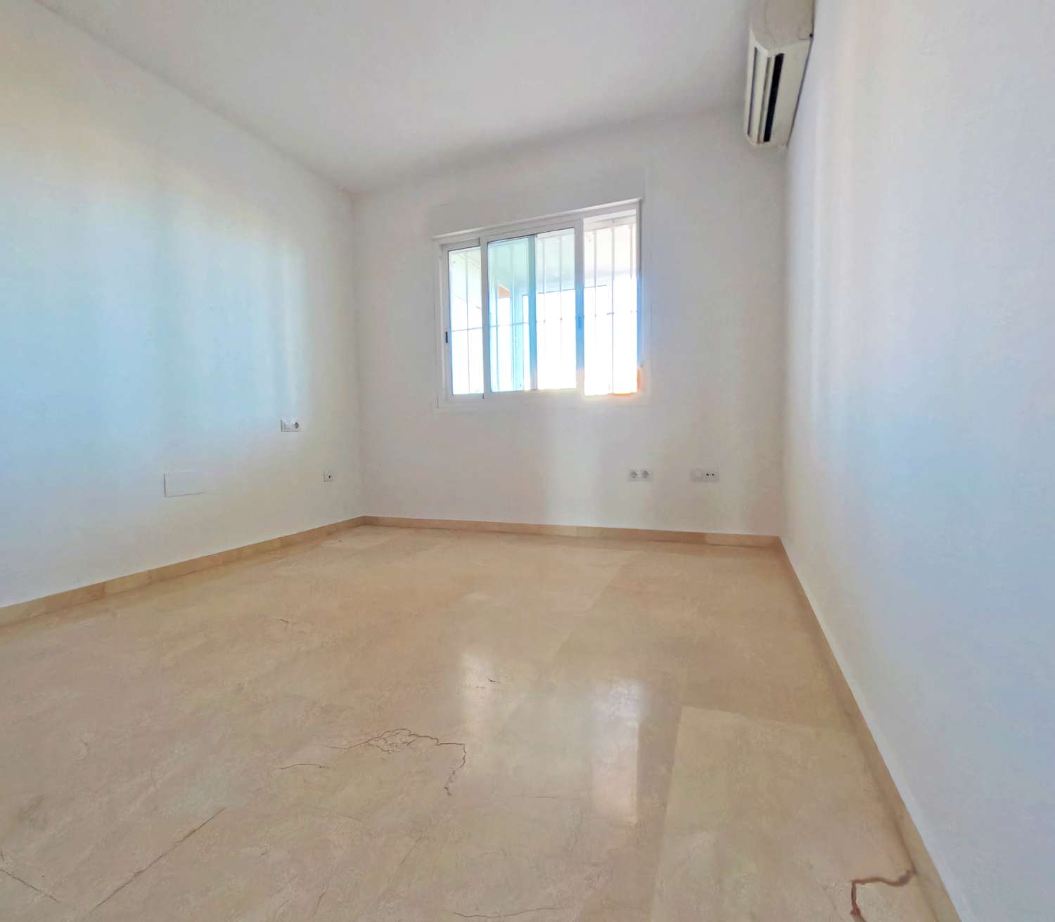 Flat for sale in Los Pacos (Fuengirola)